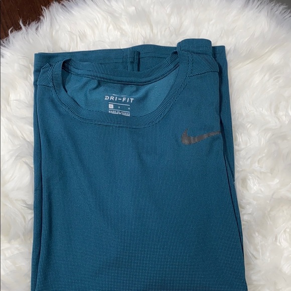 Nike
Mens Activewear Top Large D - Picture 8 of 8